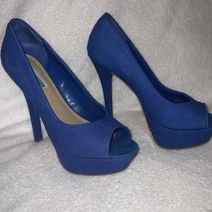 STEVE MADDEN newbuck LIKE NEW peep toe heels!  SZ 9.5